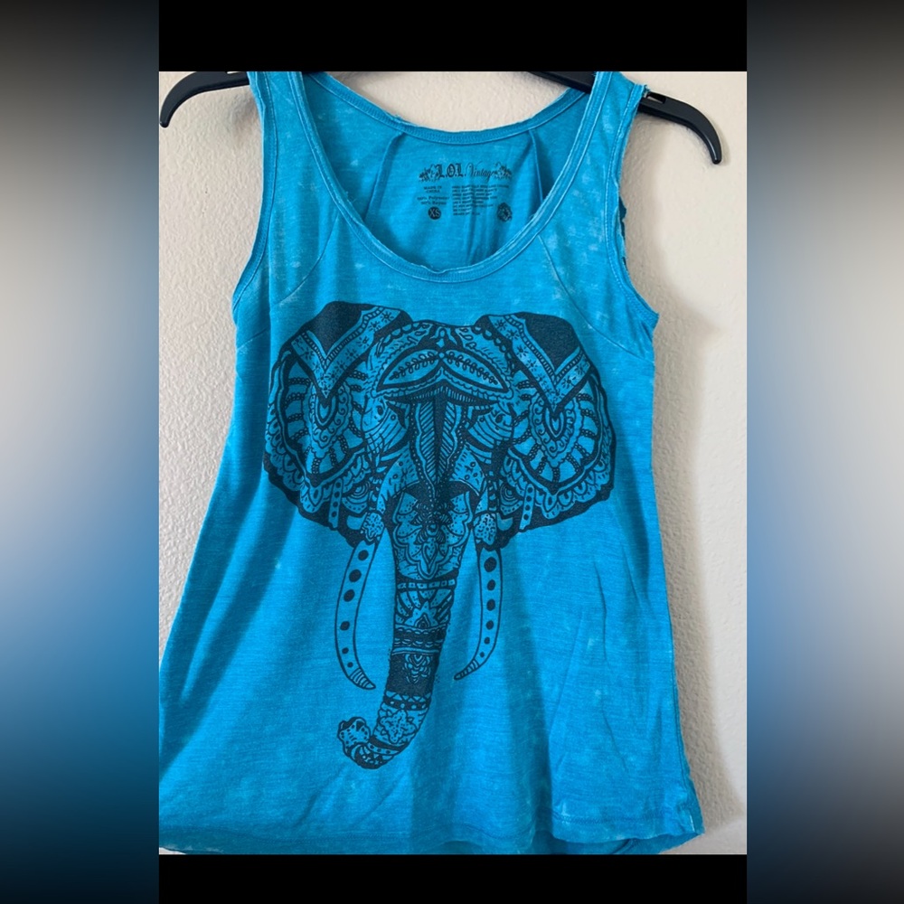 Women’s Elephant Graphic Blue Tank Top NWOT SIZE XS